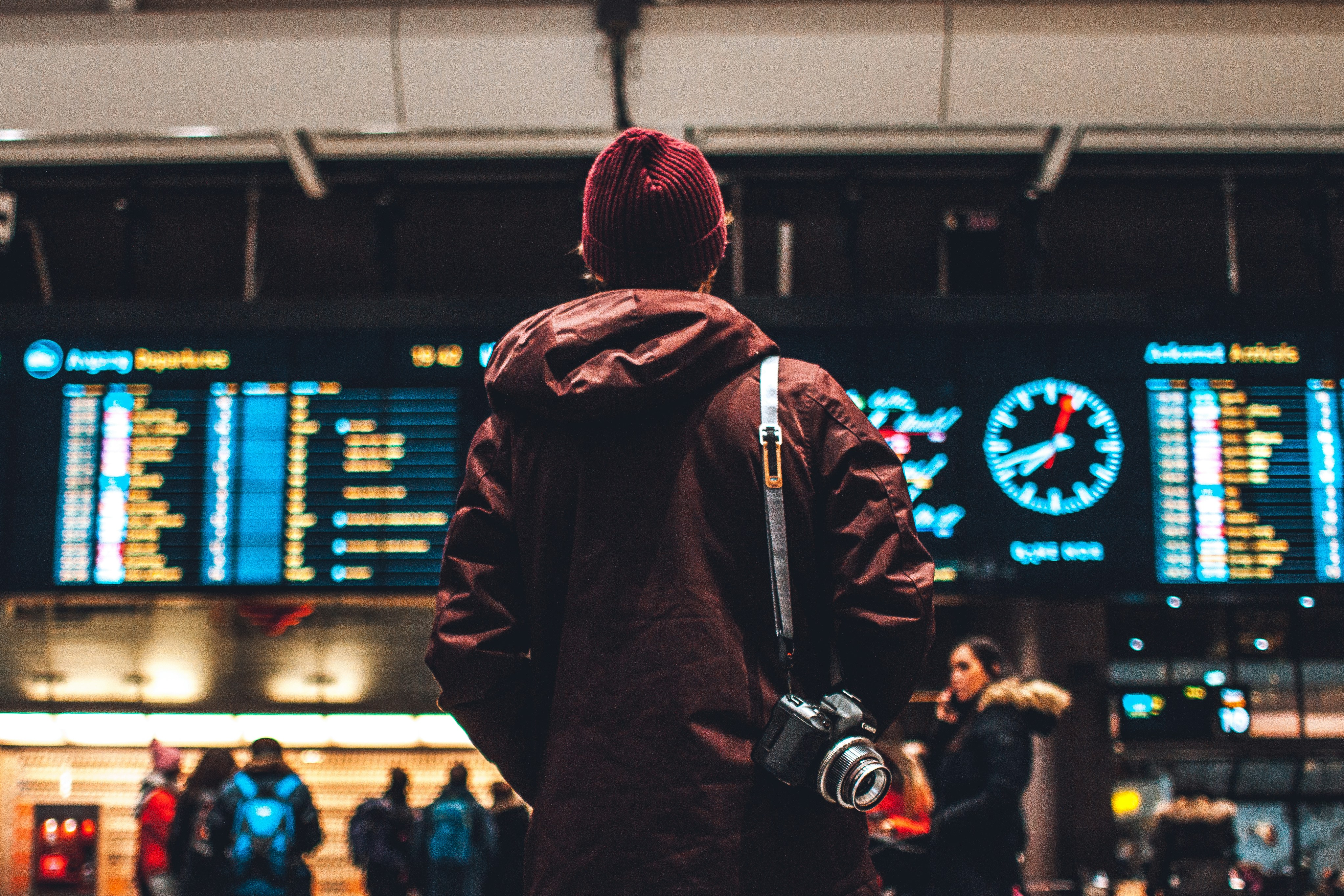 Housing Queue vs Andrahand in Sweden: Which Path Is Right for Expats?