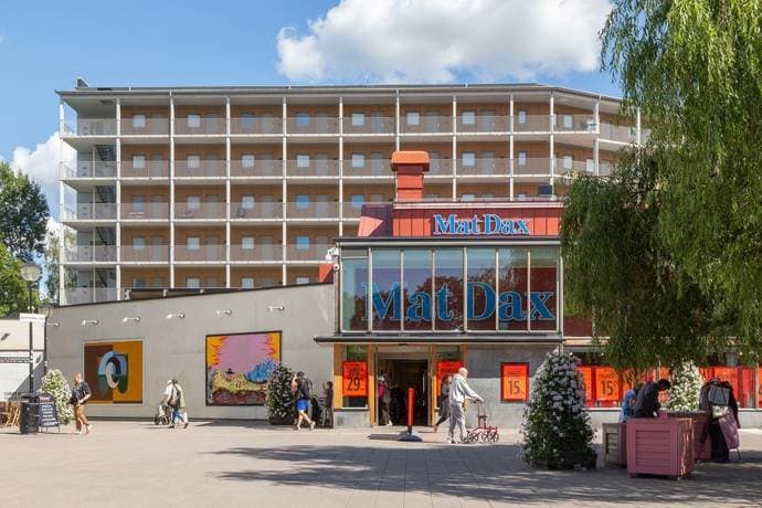 Russinvägen, Farsta Hökarängen — Farsta Hökarängen