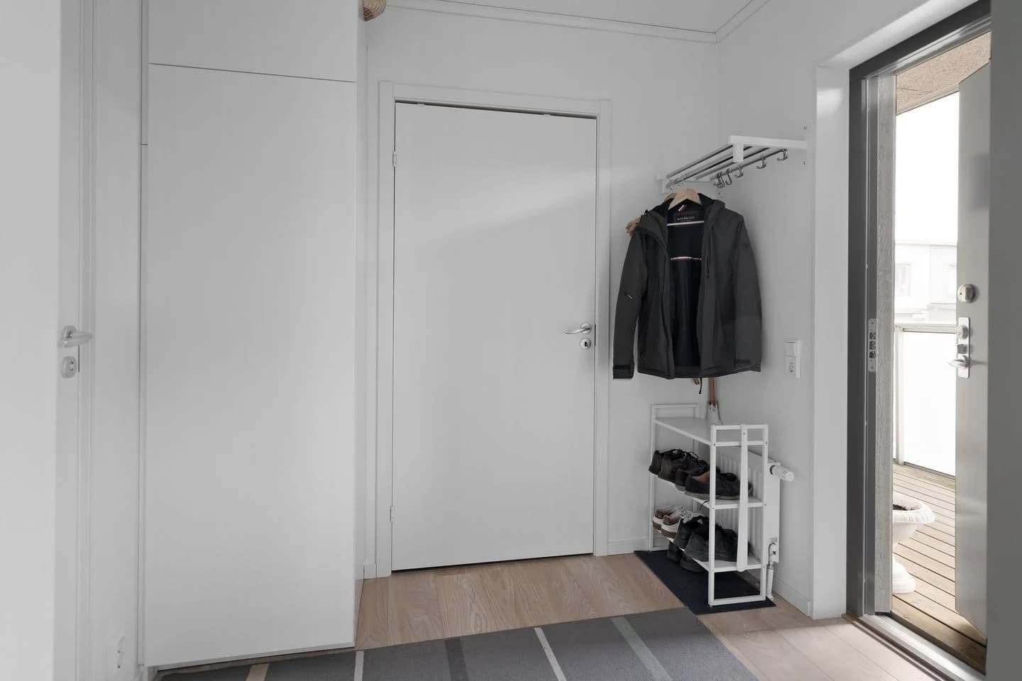 Bandtraktorgatan , Angered — photo 3