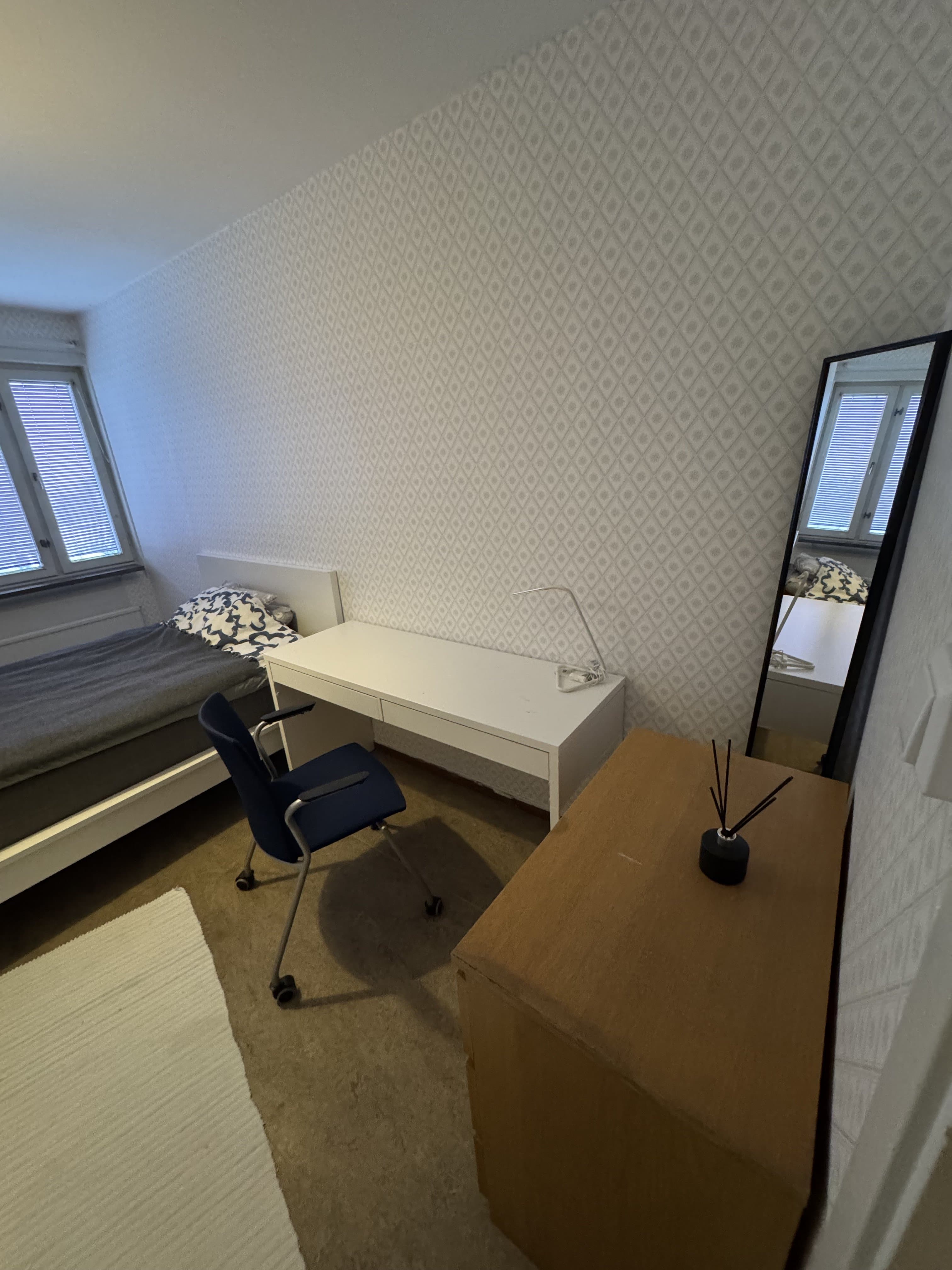 Lingvägen, Farsta — Farsta